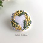 作品ミモザの花のリース刺繍ヘアゴム  刺繍ブローチ  