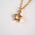 作品星形のネックレス　夜空に輝く星の一つ　真鍮製　シンプルなデザイン