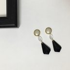 作品ヴィンテージボタンカボション＊アクリルイヤリング/ピアス