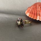 作品銅の花のヘッドと真鍮の指輪