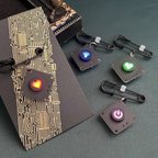 作品【電子部品】LEDが光るブローチ