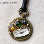 作品『E=mC²』＜ペンダント＞