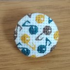 作品3色音符の刺繍ブローチ《イエロー》