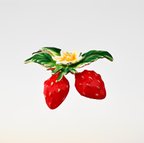 作品H0634【果物】苺 果実 フルーツ フラワー イチゴ ブローチ