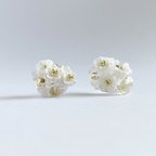 作品[金箔]ゴールドルチルとお花のピアス