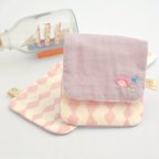 作品夏のためのハーフハンカチ＊ワンポイント手刺繍SEA＊PINK