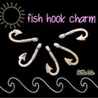 作品fish hook charm 5個