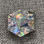 作品虹の結晶ペンダント 六角形  FR-046
