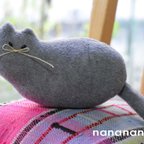 作品ひげリボンねこ　グレー（ふわふわ）