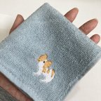 作品パピヨンの刺繍ハンカチ（白茶）