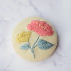 作品くるみボタン　刺繍ヘアゴム　ボタニカル刺繍　ヘアアクセ　花