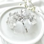 作品ice crystal ポニーフック/水晶・淡水パール／金具 シルバーカラー/4月・6月誕生石〈受注制作〉