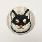 作品柴犬（黒柴）の刺繍ブローチ