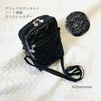 作品ブラックサテンキルト　ハート刺繍　スマホショルダー　ヌビ　イブル　サブバッグ　ポシェット　ヌビバッグ　ハート　刺繍