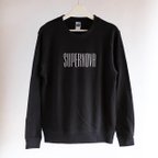 作品Print Sweatshirt - Black（プリントスウェットシャツ - ブラック）SW002