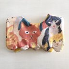 作品- MYA MYA - 手刺繍ワンポイントモチーフの猫柄4wayスタイ