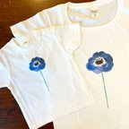 作品青いアネモネプリントTシャツ　