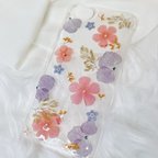 作品【全機種対応】淡い色合いの押し花スマホケース