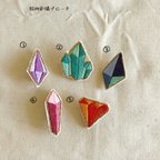 作品鉱物刺繍ブローチ