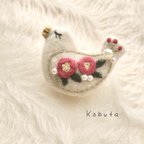 作品初春の鳥さん🌸椿　ビーズ刺繍ブローチ　