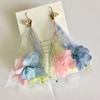 作品【新作  春ピアス】紫陽花 & かすみ草 花束ピアス