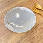 作品「夏海色を映す水たまり」丸いガラス皿　プレート　食器　皿　がらす　ガラス工芸　波紋　海　夏
