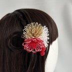 作品はな手毬。水引細工のヘアクリップ（赤）