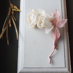 作品【SALE】ピンクの葉っぱの薔薇ブローチ