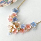 作品青空に溶ける桜のネックレス