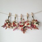 作品千日紅と貝細工と彩り小花のナチュラルドライフラワーガーランド
