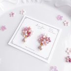 作品花曇桜＊さくらとスワロフスキーのパールが揺れるピアス／イヤリング