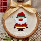 作品《おうちde 刺繍　手作り刺繍キット》maroon Santa 