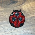 作品てんとう虫のブローチ　赤✖️黒　ビーズ刺繍　