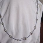 作品タンザナイトと淡水真珠のネックレス