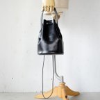 作品スムースレザー　レザーハンドル巾着バッグ　3way仕様　ブラック　Lサイズ　レザーハンドバッグ