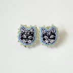 作品ねこズの刺繍イヤリング