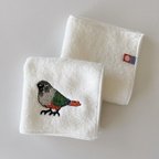 作品ウロコインコさんの今治タオルハンカチ☆ミシン刺繍ハンカチ