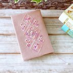 作品桜ピンク色のブックカバー（ハーダンガー刺繍）文庫本サイズ