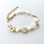 作品刺繍モチーフブレスレット　gold×white