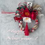 作品可愛い白と赤の椿がキュートな正月飾り🌺　しめ縄