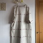 作品YUWAハーフリネンボーダー刺繍のワンピース