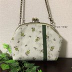 作品小花刺繍のお散歩　ガマ口ポシェット【送料込み】