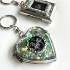 作品mirror strap tiger resin Heart 鏡　ミラー　ストラップ　虎　レジン　ハート