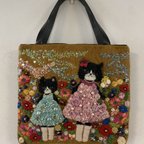 作品ドレスを着た猫さん姉妹刺繍　羊毛フェルト生地のバッグ