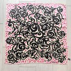 作品スカーフ　ウンガロ　シルクスカーフ　黒薔薇×ピンクドット　レトロファッション 12accs18