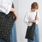 作品新作　Ｌサイズ　リネン生地に木綿白糸を 刺し子刺繍　七宝繋ぎ　斜め袈裟掛け鞄　トートバッグ　肩掛け　アンティークビーズ　革レザー　P16B