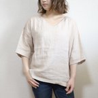 作品日本製 フレンチリネン100% シンプルで着回しやすい サラッと1枚で着れる Vネックブラウス (ピンクベージュ)