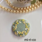 作品ミモザの花刺繍 ブローチ／ヘアゴム