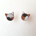 作品④三毛猫ピアス　一点物　SWAROVSKI使用