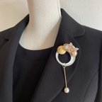 作品ゴールドでClassy ✴︎ほんのりかわいいブローチ/卒業式/入学式/フォーマル/上品/レトロ/ヴィンテージボタン/晴れの日/おめかし/コサージュ/パール/揺れる/ちょうちょ/ラインストーン@キラキラ